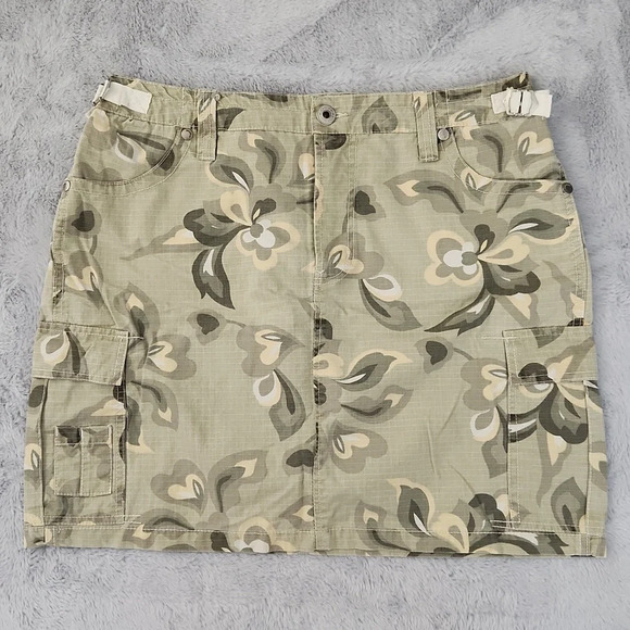 Jeanstar Green heart print size 10 mini skirt - Picture 1 of 10